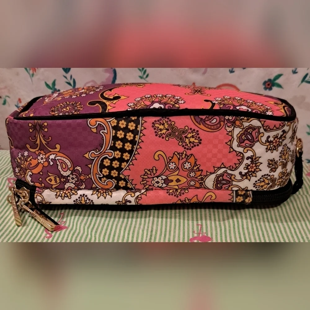 Trina Turk & Co 2 Pocket Paisley Vacation Travel Cosmetic Makeup Beauty Bag